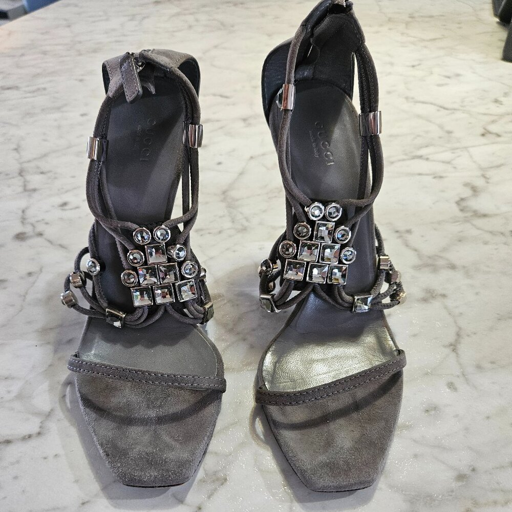 Gucci // grey suede heels